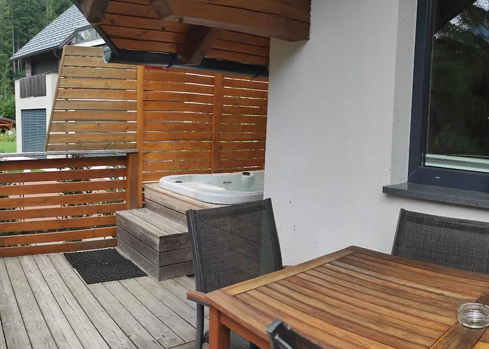 Hisa Katja-privat Wellness * クランスカゴーラ