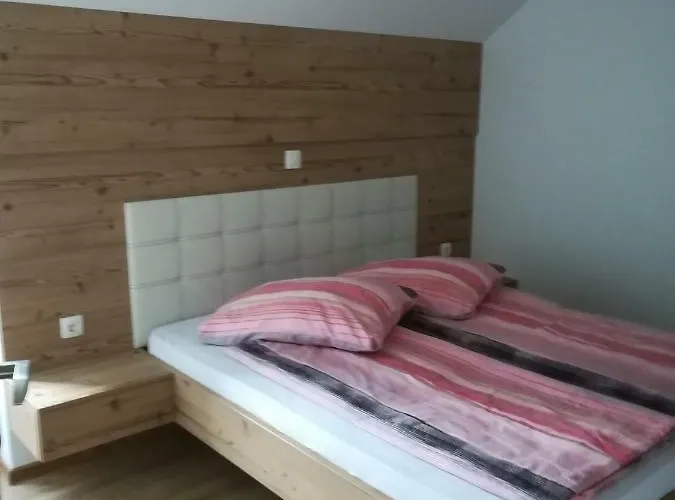 Hisa Katja-privat Wellness アパート *